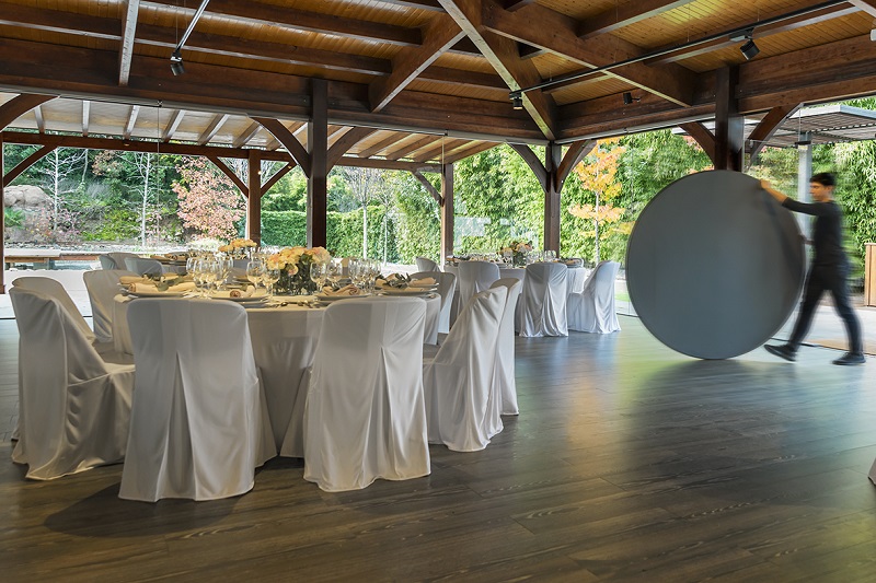 Najboljši vrtni stoli in mize za gostince (2026 vodič | HORECA pohištvo)