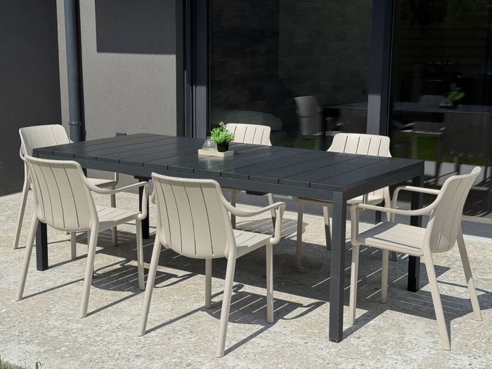 vrtna garnitura Nardi